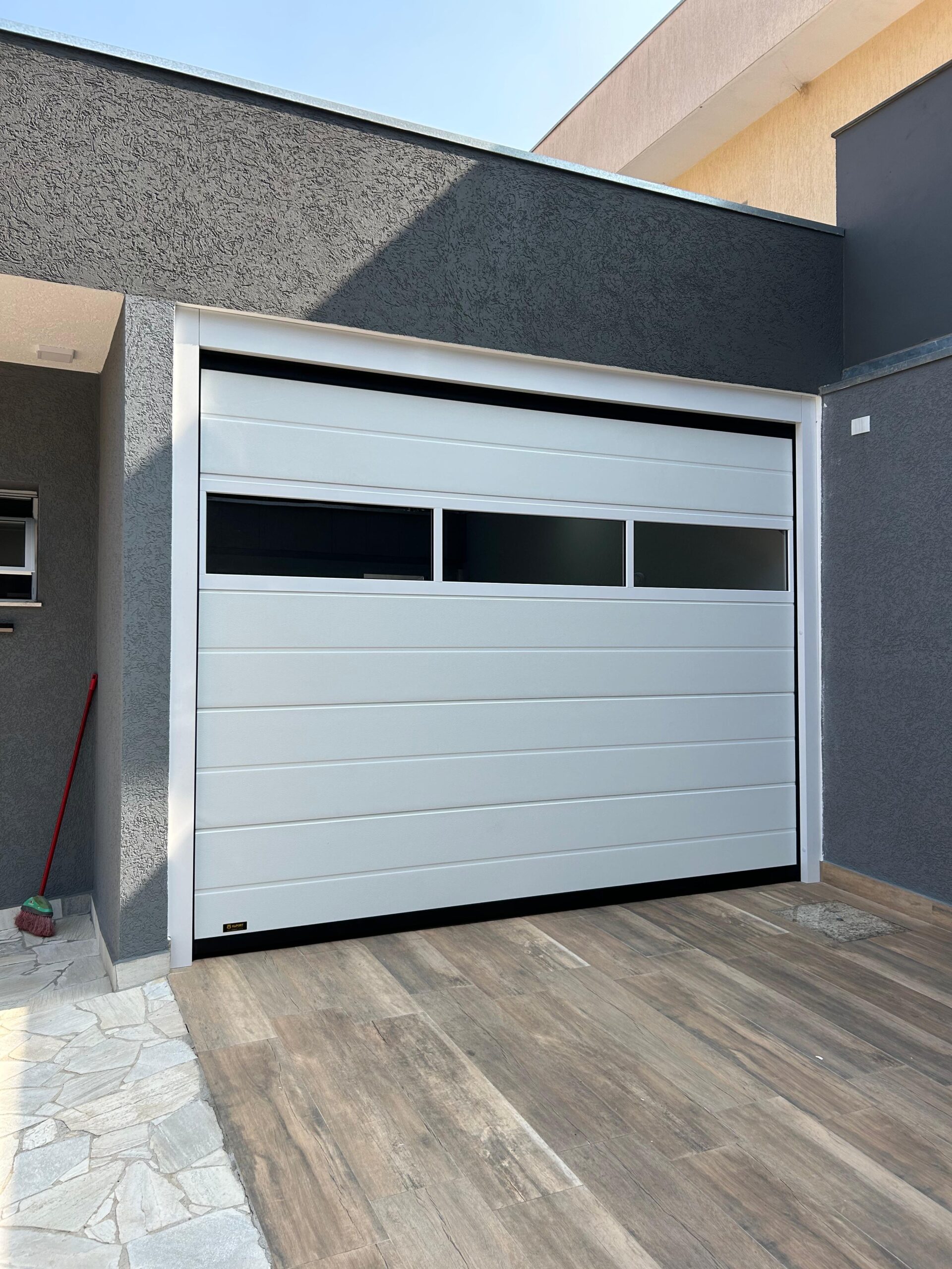 c3337922-dda3-47f4-b88d-63e867956cc3